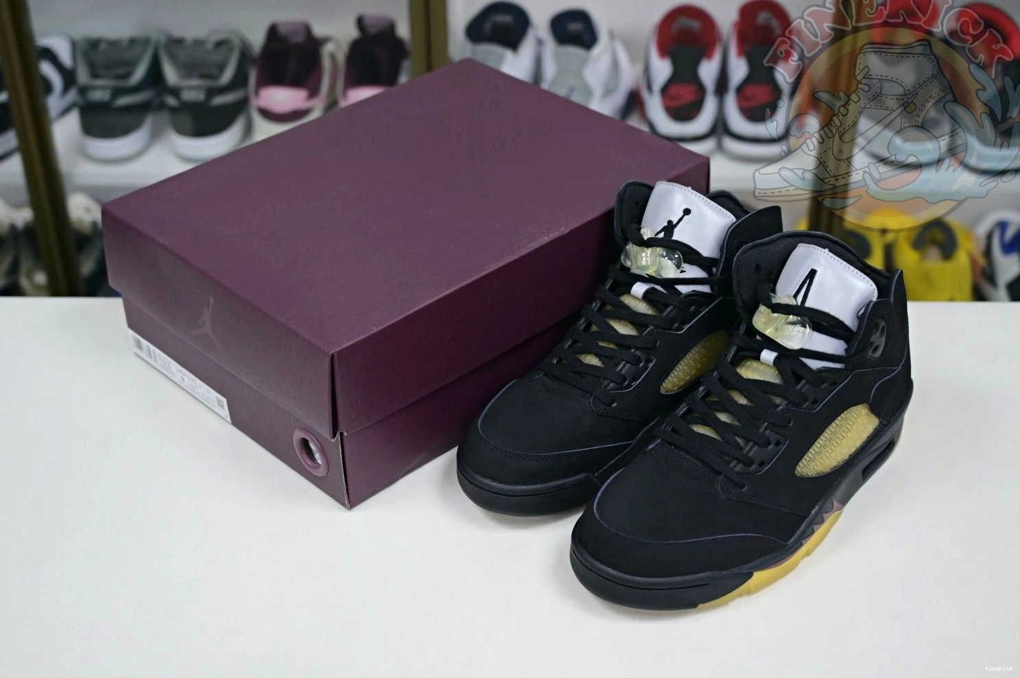 A Air MANIÉRE 5 x Jordan MA 0121